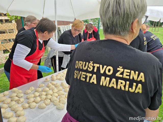 foto/DV Kockavica proslavio 17 godina i projektom kockavice završio put do eko vrtića (10)