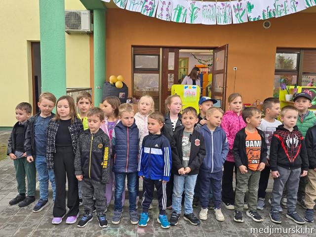 foto/DV Kockavica proslavio 17 godina i projektom kockavice završio put do eko vrtića (27)