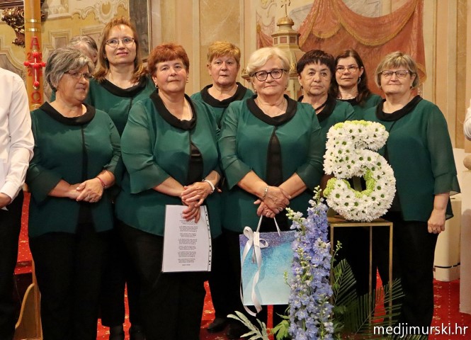 foto/Dječji crkveni zbor Marijina djeca obilježio 5 godina uz prekrasan koncert (2)