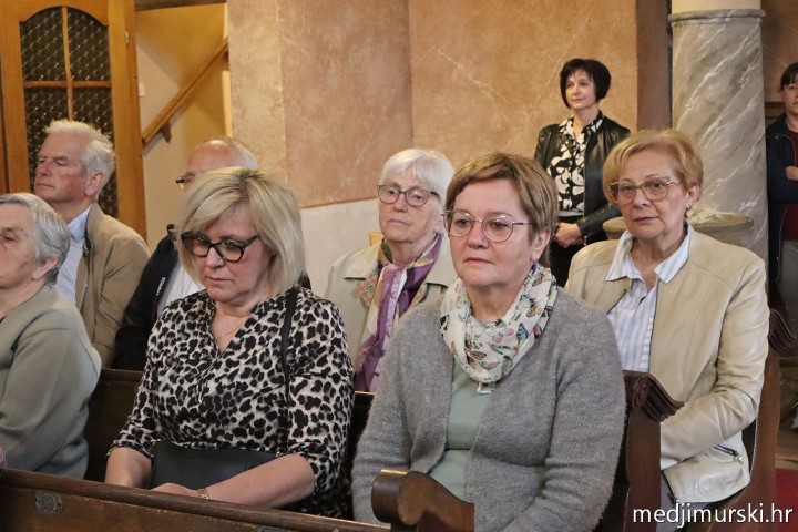foto/Dječji crkveni zbor Marijina djeca obilježio 5 godina uz prekrasan koncert (43)