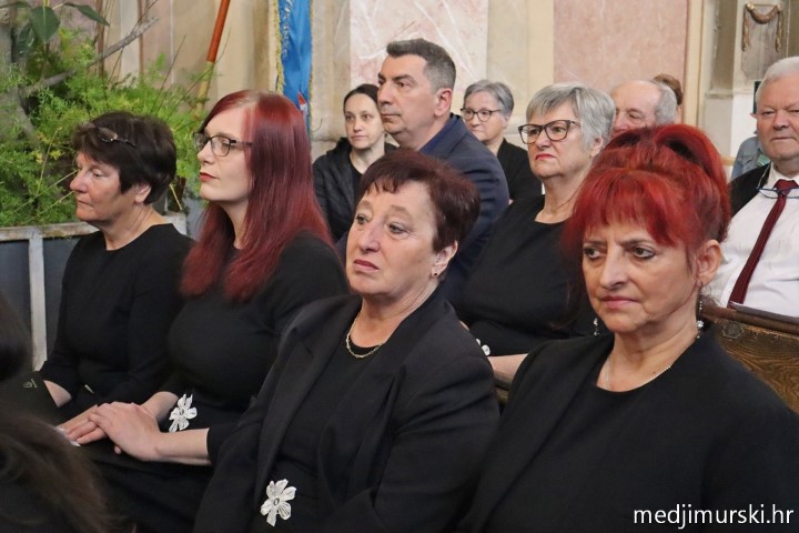 foto/Dječji crkveni zbor Marijina djeca obilježio 5 godina uz prekrasan koncert (51)