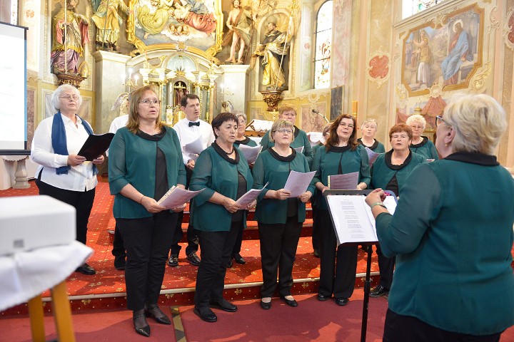 foto/Dječji crkveni zbor Marijina djeca obilježio 5 godina uz prekrasan koncert (66)