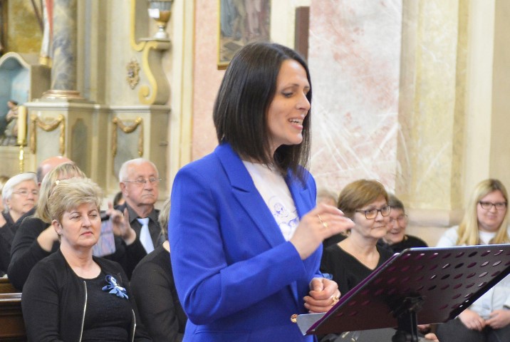 foto/Dječji crkveni zbor Marijina djeca obilježio 5 godina uz prekrasan koncert (68)