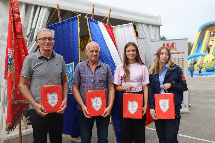 foto/Donji Mihaljevec proslavio veliki jubilej svojih vatrogasaca (108)