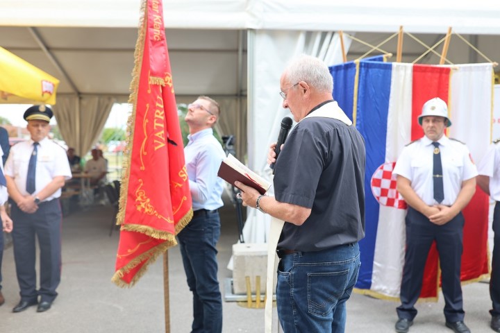 foto/Donji Mihaljevec proslavio veliki jubilej svojih vatrogasaca (67)