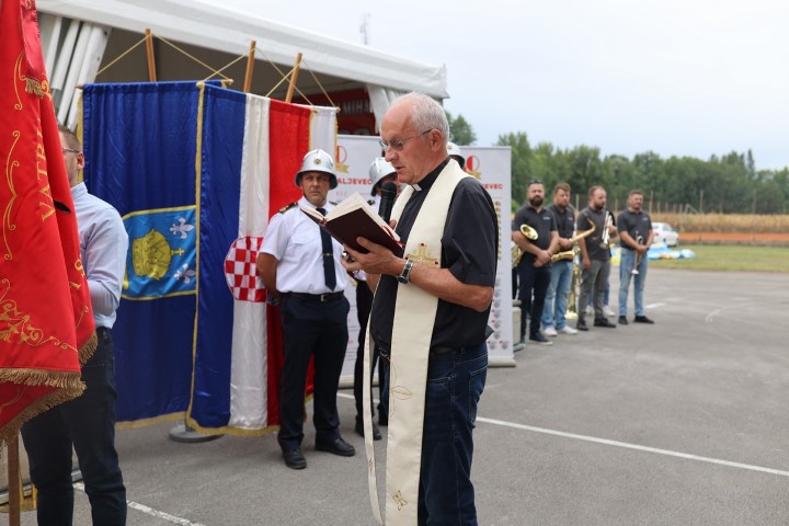 foto/Donji Mihaljevec proslavio veliki jubilej svojih vatrogasaca (69)