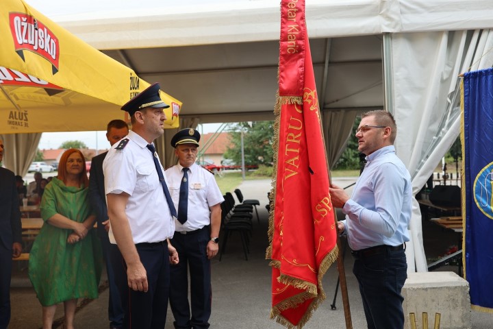 foto/Donji Mihaljevec proslavio veliki jubilej svojih vatrogasaca (71)