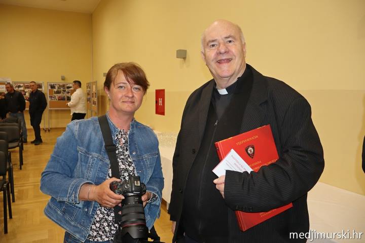 foto/Monografija-DVD-Sveta-Marija-12