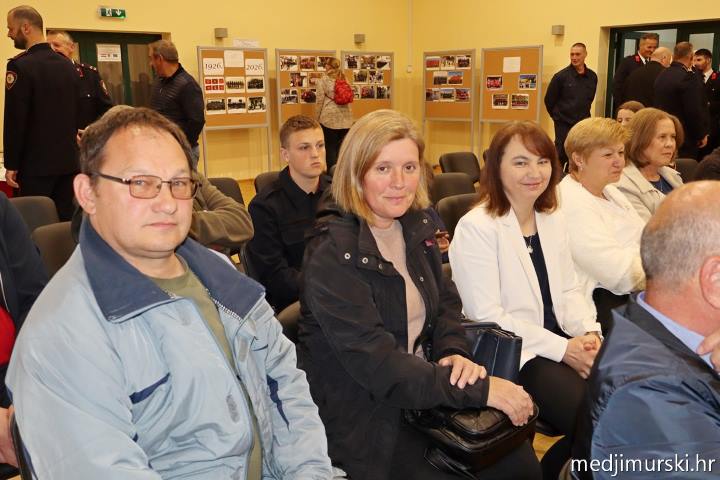 foto/Monografija-DVD-Sveta-Marija-4