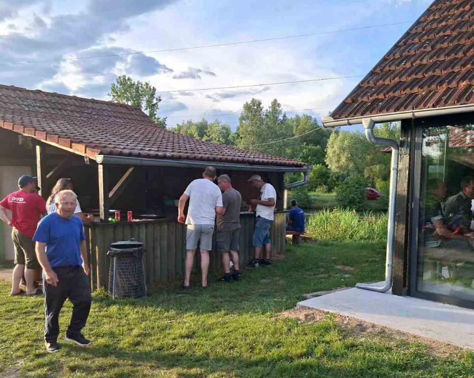 foto/SRD Drava pobjednik je natjecanja u ribolovu u Donjem Mihaljevcu (2)