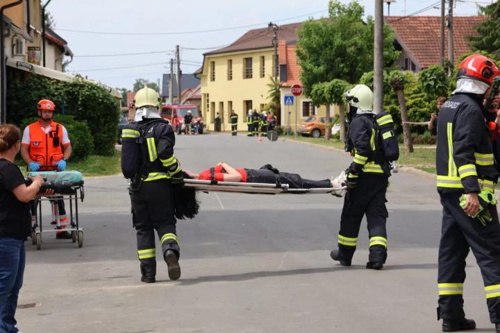foto/vatrogasna-vjezba-Sveta-Marija-3(2)